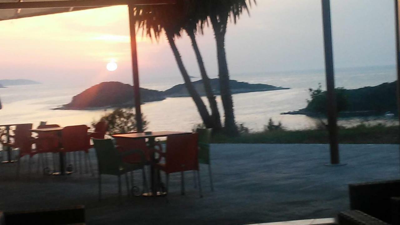 Hotel Majestic Ksamil Ngoại thất bức ảnh