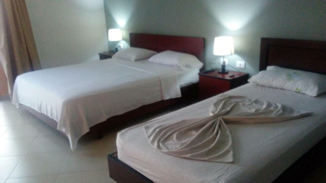 Hotel Majestic Ksamil Ngoại thất bức ảnh